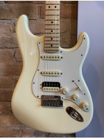 Fender American Professional Stratocaster HSS Olympic White