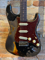 Fender Custom Shop Limited Edition Roasted 61 Stratocaster Super Heavy Relic Aged Black over 3T Sunburst